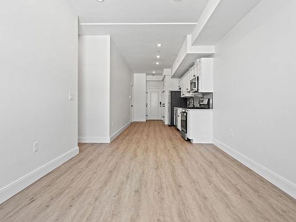 3rd image of 1137 Washington St #7