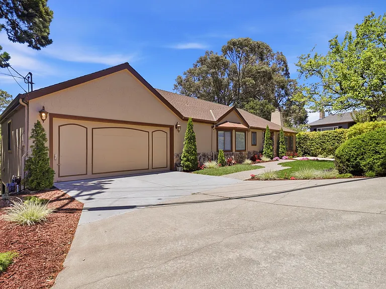 3 Kennedy Pl — Photo 4
