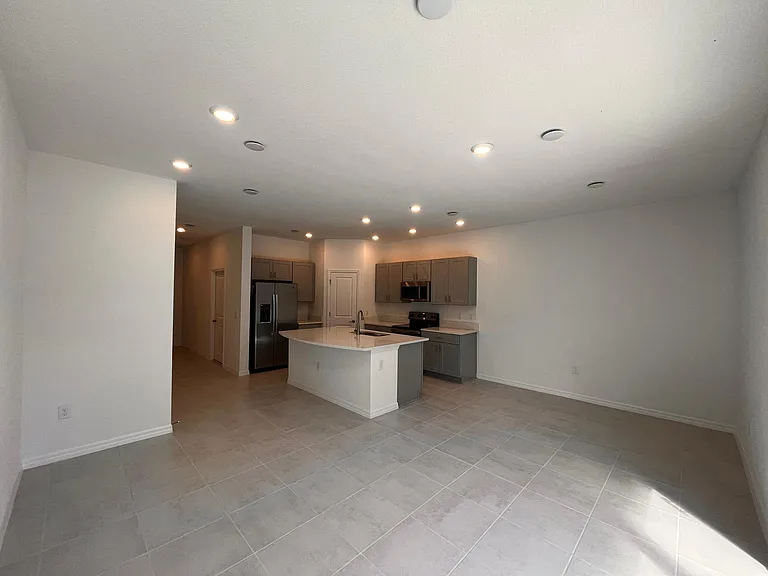 3585 Anibal St — Photo 9