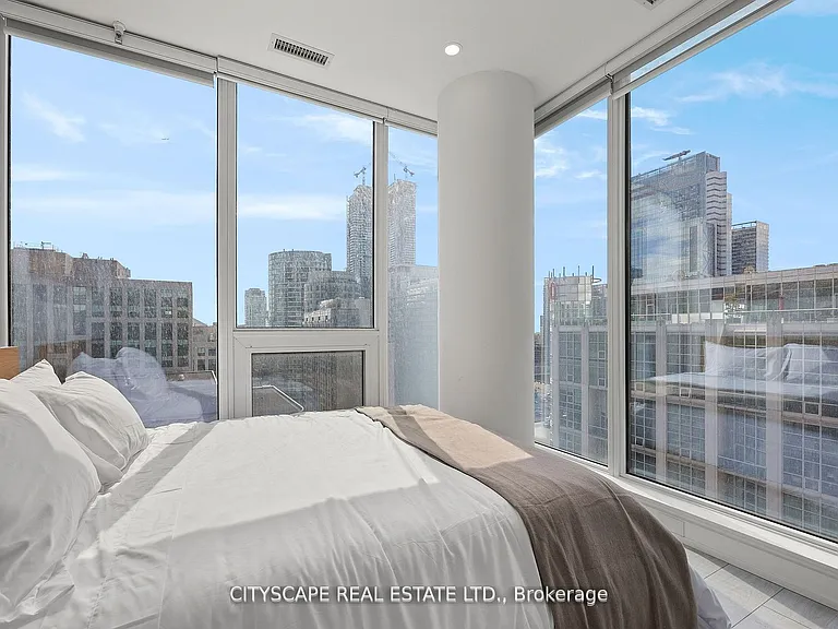 55 Mercer St S #1802 — Photo 11