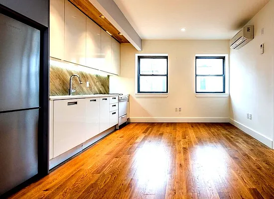 Rented by Simply Brooklyn Realty Inc | media 113