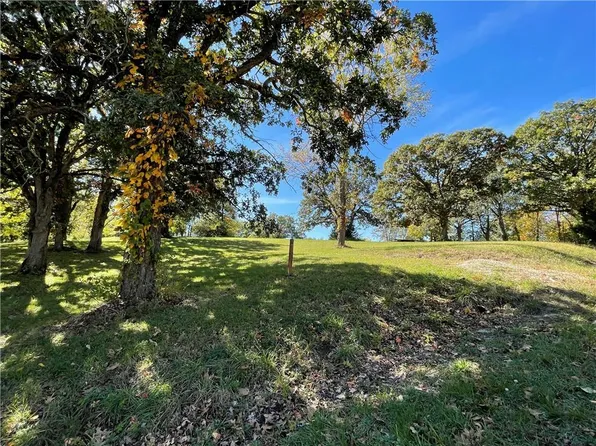 1631 & 1632 Goose Ct, Altamont, MO 64620