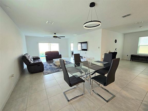 5th image of 357 WAYLAND DRIVE