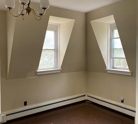 5th image of 1013 Huron Ave #2E