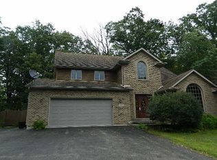 740 N Schoolhouse Rd, New Lenox, IL 60451