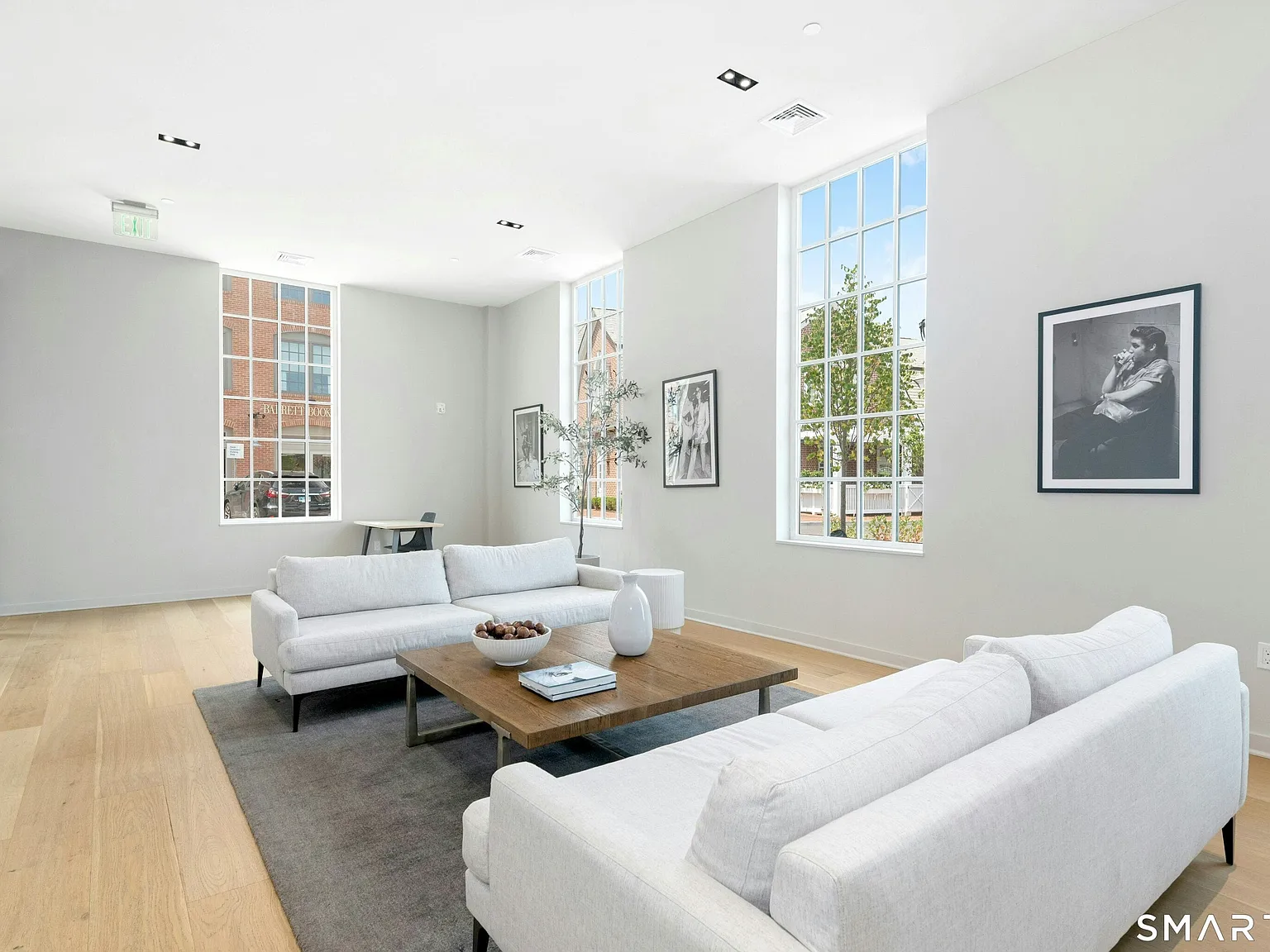2 bed, 2.5 bath, 1470 sqft, $10,300 — Photo 4