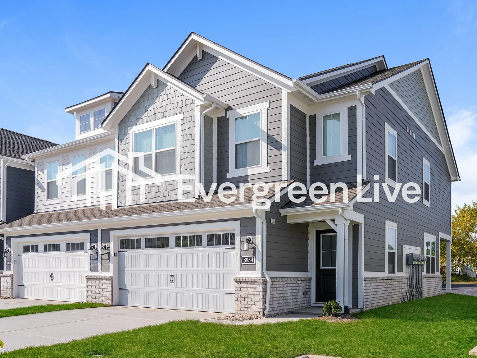 Village Place — Photo 3