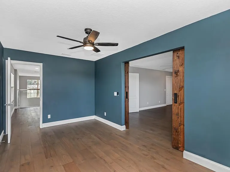 20058 Nob Oak Ave — Photo 22