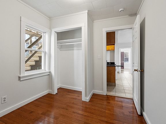 5th image of 5 McFarland Ct