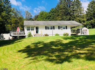 920 Lotus Ter, Newton, NJ 07860