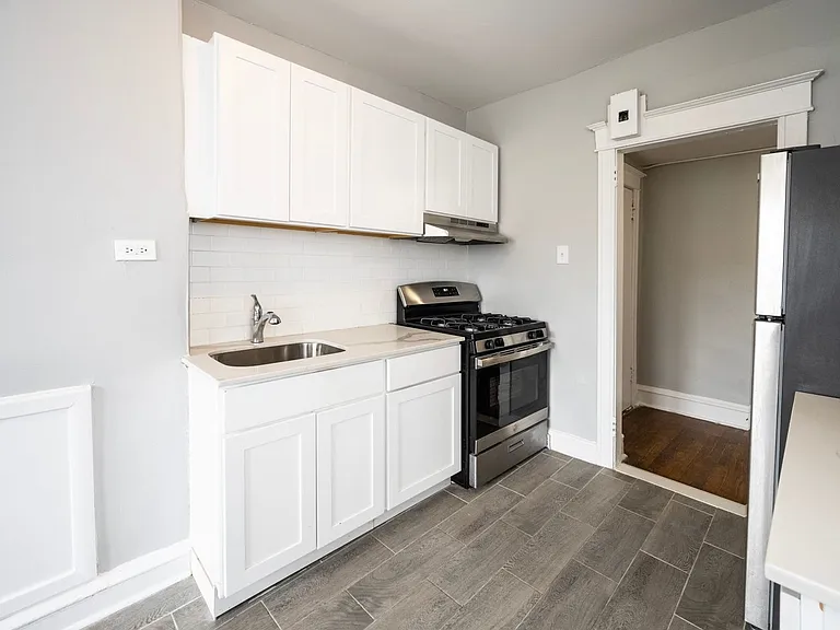 Upsal Gardens Apartments- Beautiful historical building with breathtaking charm! — Photo 55