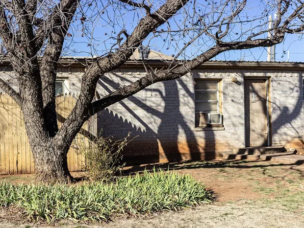 1216 W 4th St, Baird, TX 79504