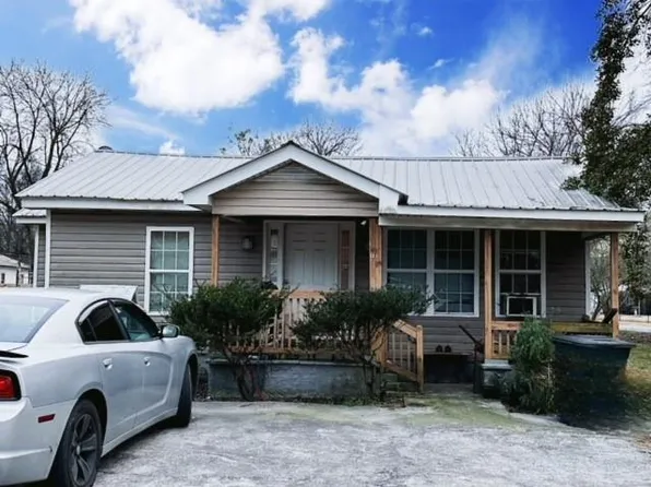 225 Gordon Ave, Calhoun, GA 30701