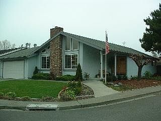 1st image of 913 Wood Ln