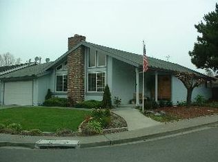 913 Wood Ln, Petaluma, CA