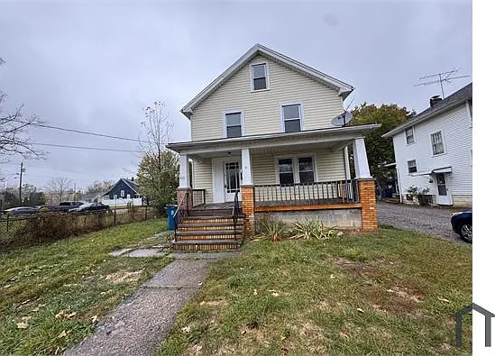 930 W 18th St — Photo 2