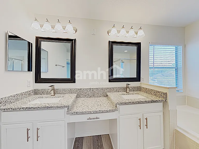 2219 Darlin Cir — Photo 9