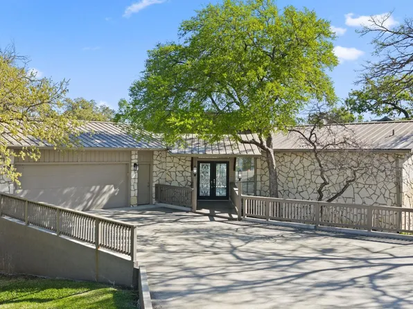819 Broken Arrow, Horseshoe Bay, TX 78657