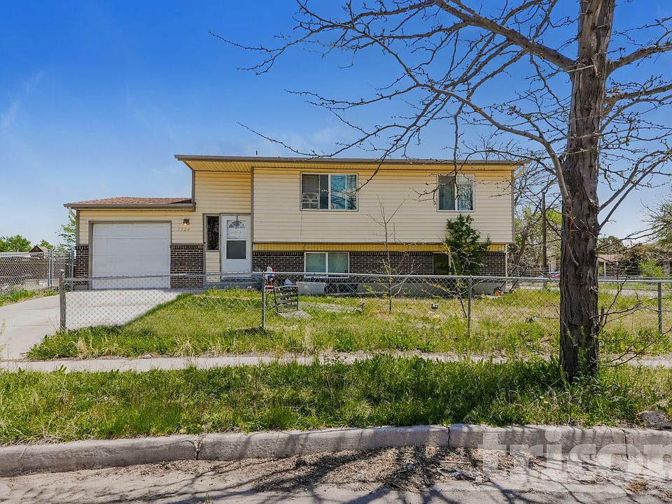 1st image of 1720 Monterey Way
