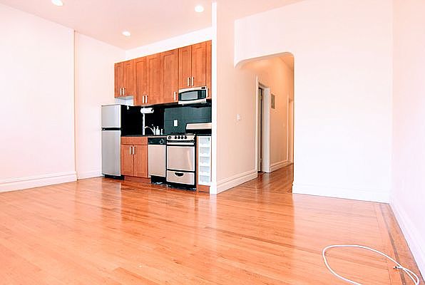 1st image of 258 W 22nd St APT 5B