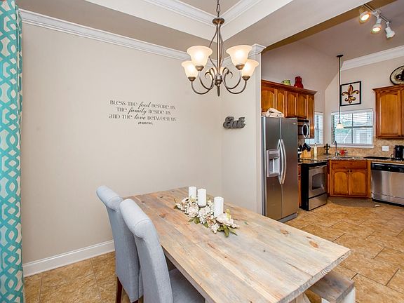 4th image of 41425 Stonebrook Ave
