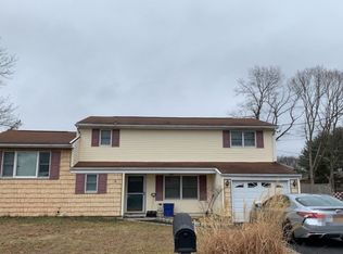 45 Biscayne Dr, Selden, NY 11784