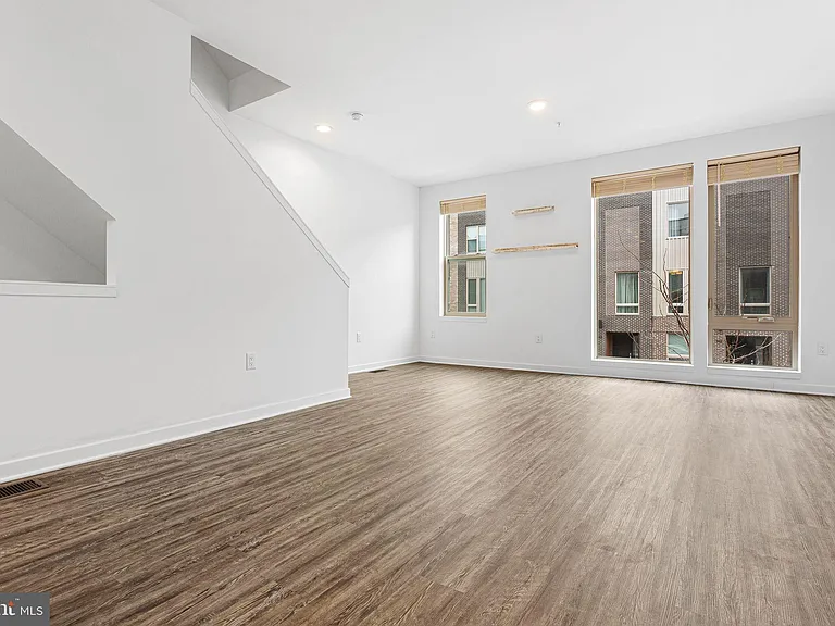 3121 Beach View Ln #A — Photo 11