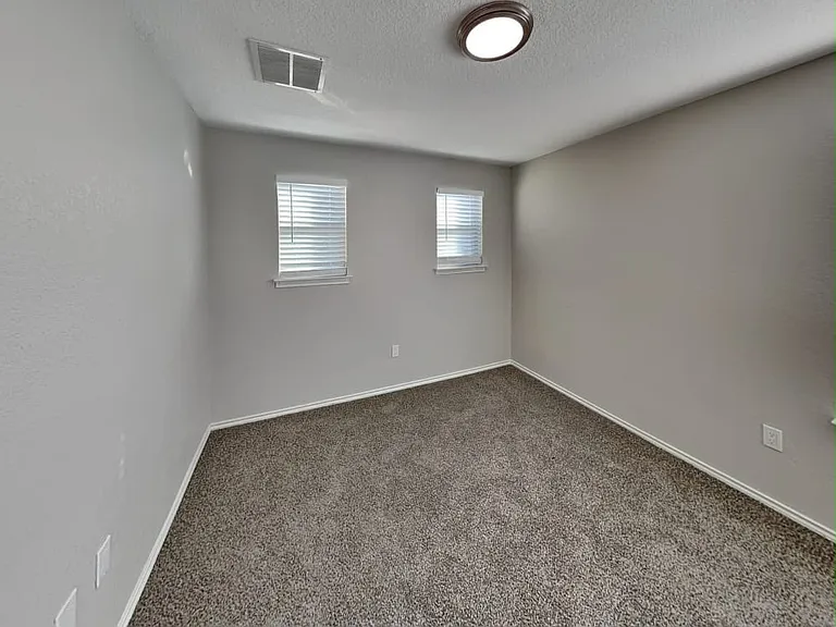 6911 Dulce Mdw — Photo 8