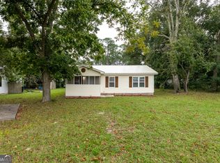 616 Saint Marys Dr, Waycross, GA 31501