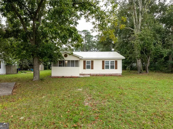 616 Saint Marys Dr, Waycross, GA 31501