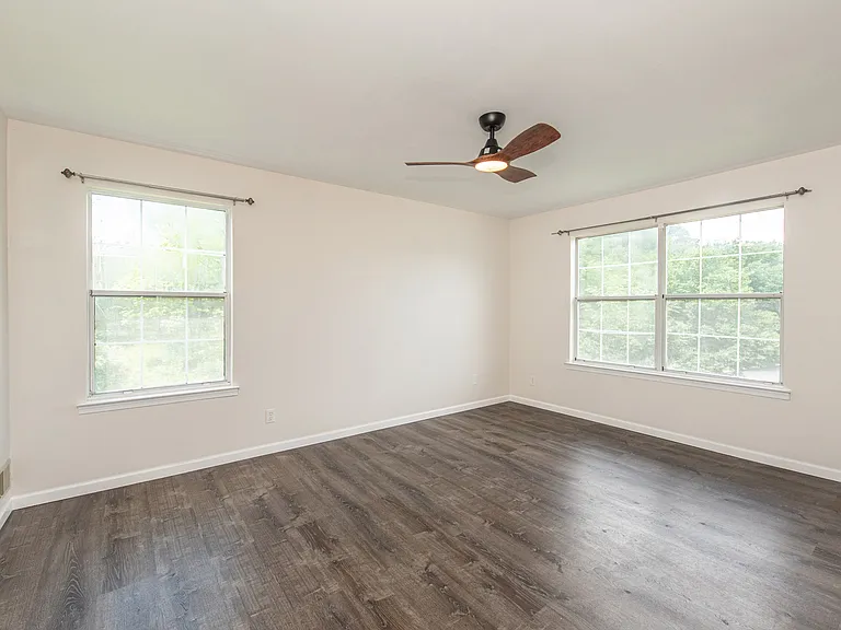 132 Robertson Way — Photo 11