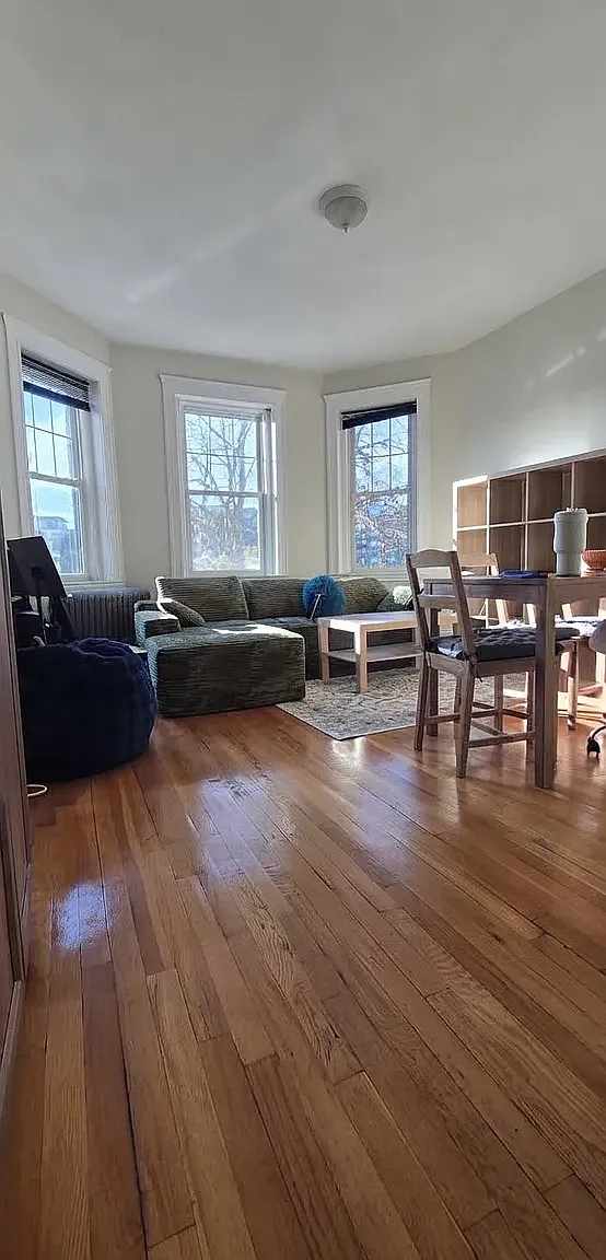 2 bed, 750 sqft, $1,650 — Photo 1