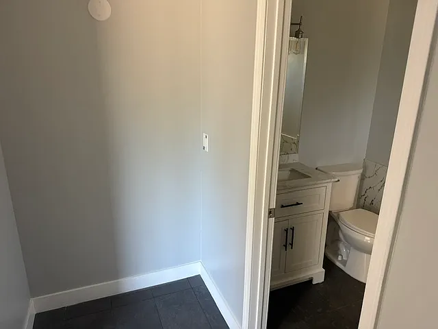 8545 Amador Ave — Photo 15