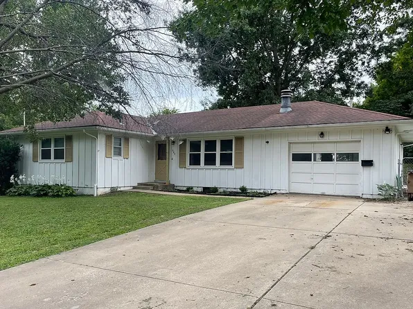 205 E Maple St, Raymore, MO 64083