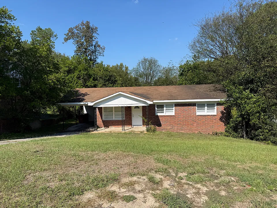 4044 Lindwood Dr