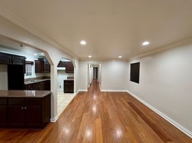 10524 S. Avalon Blvd