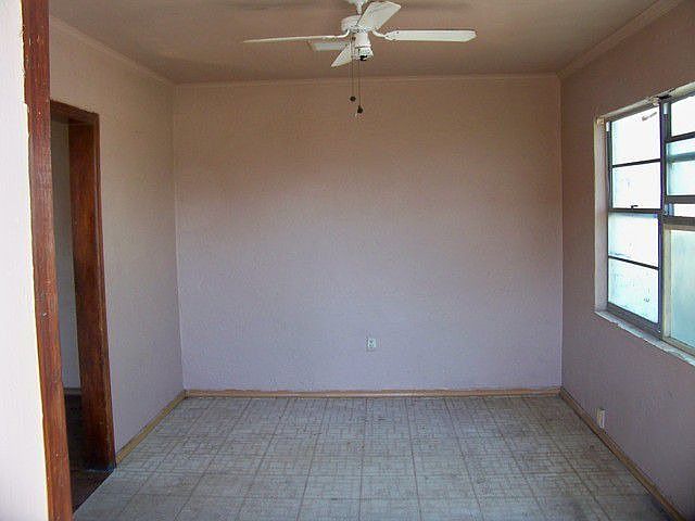 2nd image of 716 New Hope St