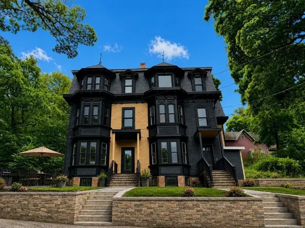 16 Yale Ter #1, Jamaica Plain, MA 02130