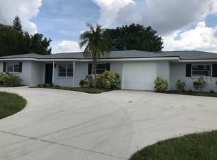 2844 Sunnyside St, Sarasota, FL 34239