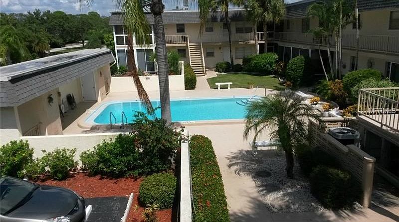 1st image of 200 Park Blvd #209