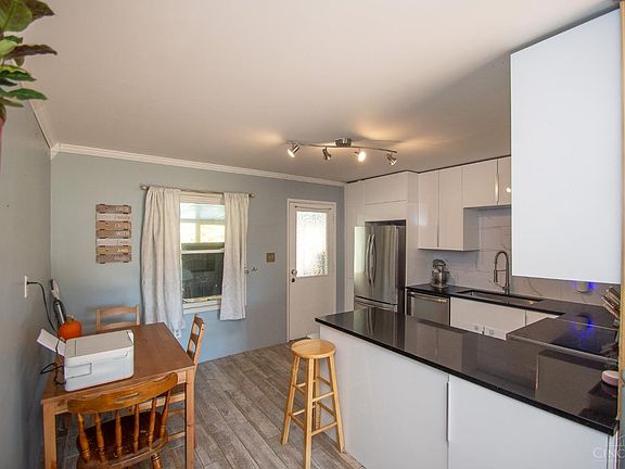 4th image of 4946 Hardell Dr