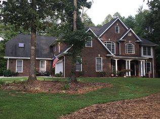 2520 Brittany Dr, Lenoir, NC 28645