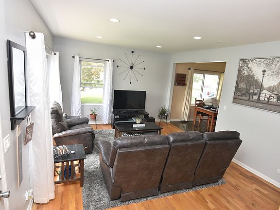 2nd image of 22 Dewey Ave