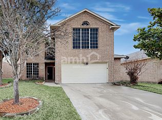 10600 Cloisters Dr, Fort Worth, TX 76131