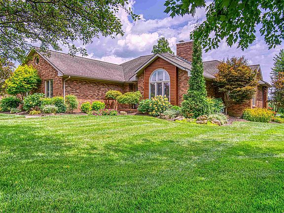 2nd image of 2444 Briarcliff Dr