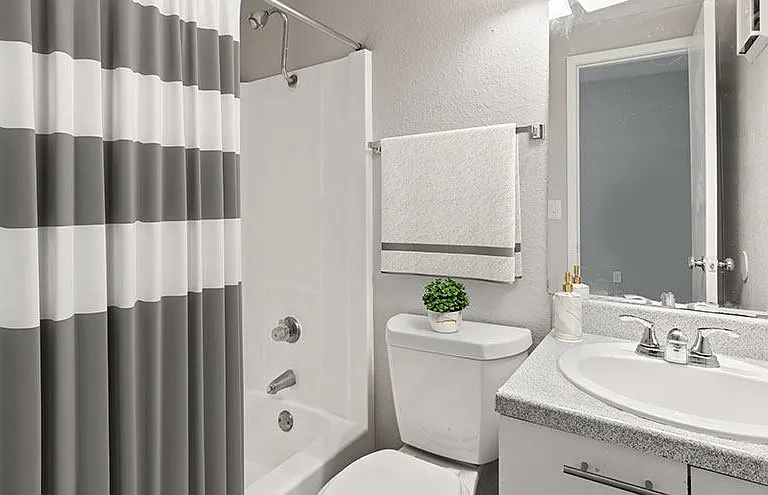 Mylo Apartment Homes — Photo 8