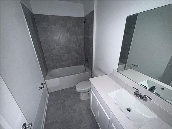 3rd image of 752 TROTTERS DRIVE