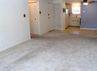1241 Elm St APT 4B, West Springfield, MA 01089