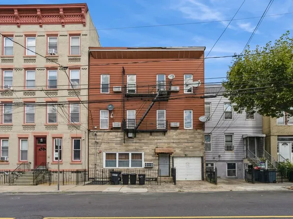 40 Beacon Avenue image 4 of 20