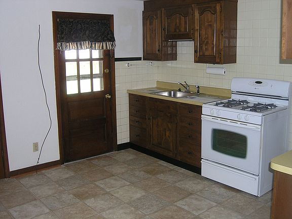 4th image of 4716 Upshaw St